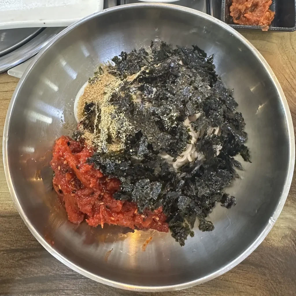 Samgyori Dongchimi Makguksu cuisine