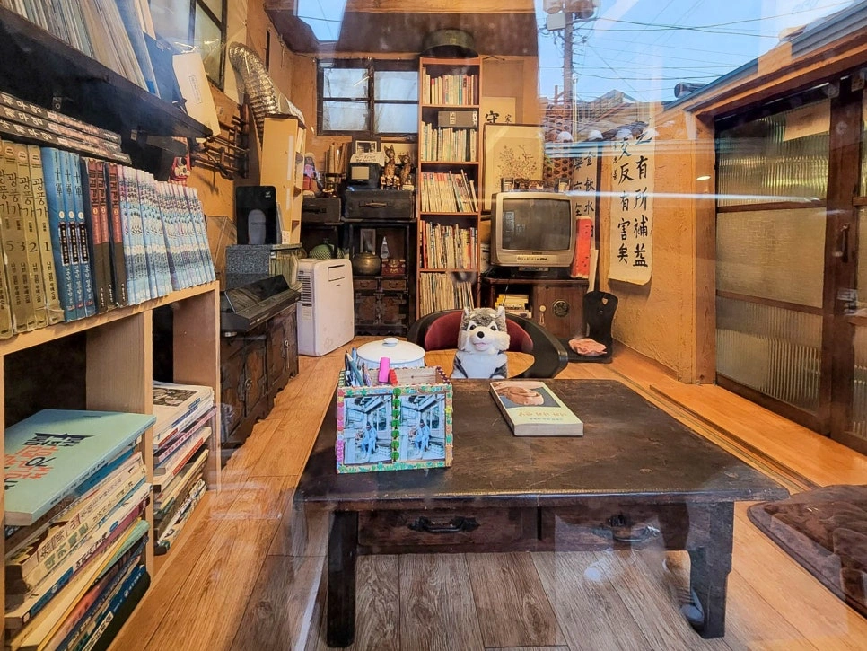 daeo bookstore interior2