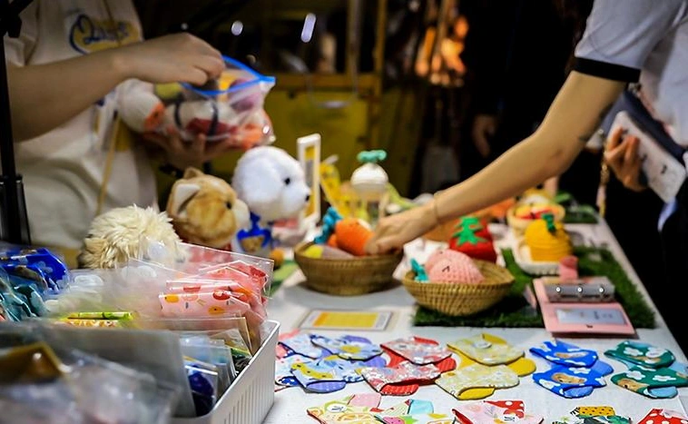 seoul Night Markets craft store